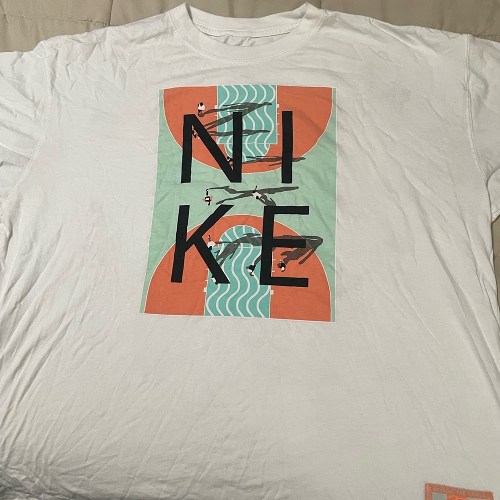 Nike tee